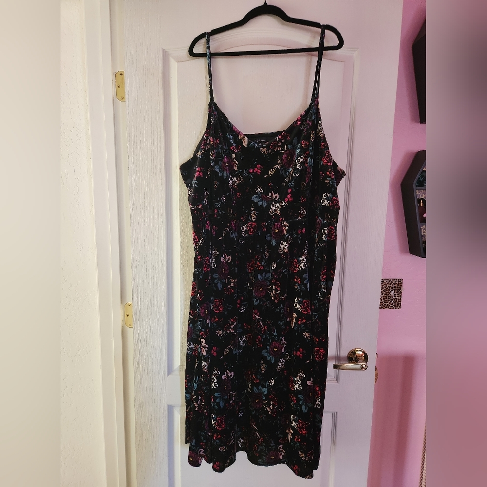 Torrid Size 6 Midi  Floral Velvet Dress, Plus Size